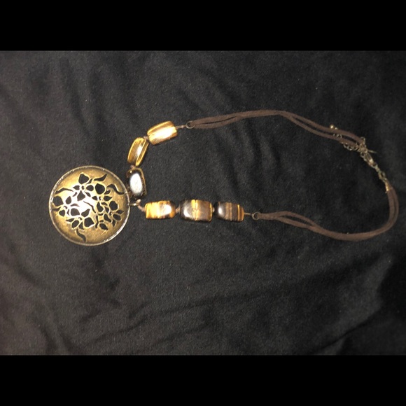 Necklace and earring set - Picture 1 of 5